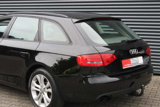 Audi A4 (2010) thumbnail 22
