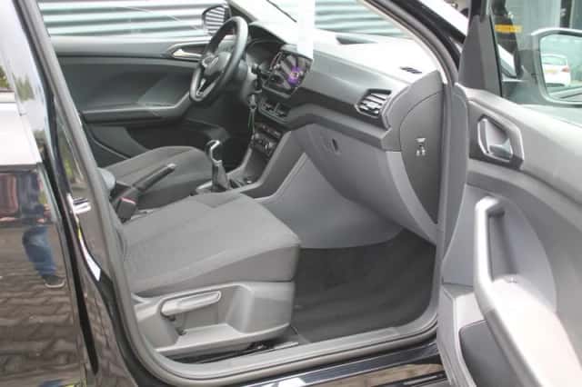 Volkswagen T-Cross (2019) thumbnail 3