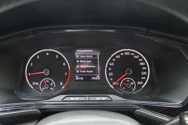 Volkswagen T-Cross (2019) thumbnail 7