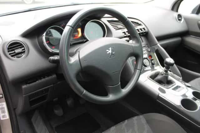 Peugeot 3008 (2009) thumbnail 6