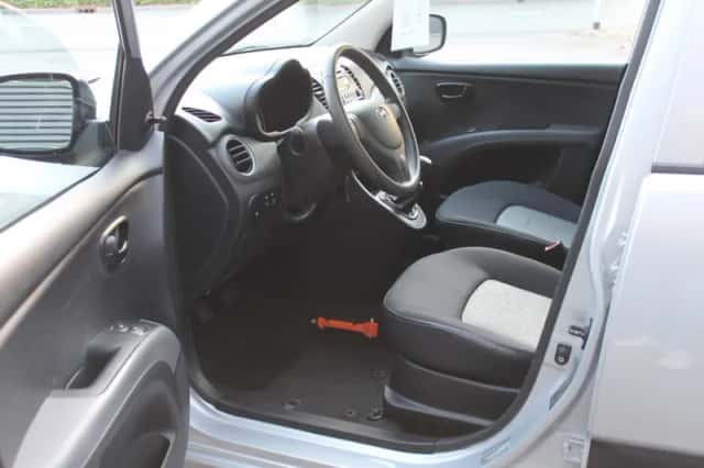 Hyundai i10 (2009) thumbnail 2