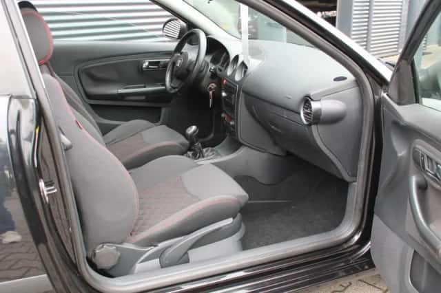 SEAT Ibiza (2007) thumbnail 3