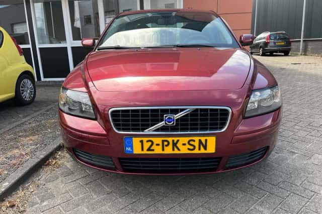 Volvo S40 (2004) thumbnail 4