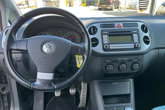 Volkswagen Golf (2009) thumbnail 8