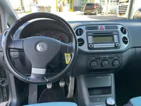 Volkswagen Golf (2009) thumbnail 8