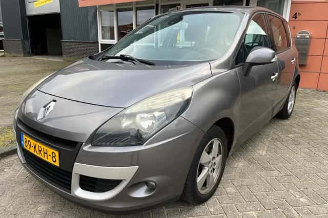 Renault Scénic (2010) thumbnail 2
