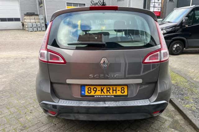 Renault Scénic (2010) thumbnail 5