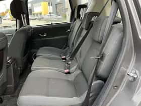 Renault Scénic (2010) thumbnail 7