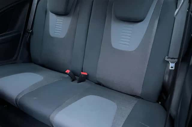Ford Ka (2010) thumbnail 7