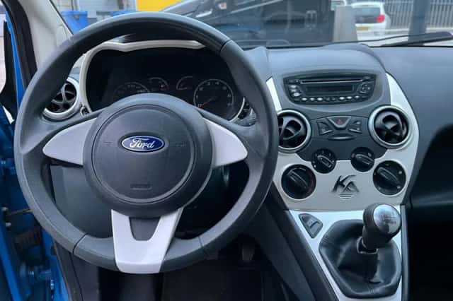 Ford Ka (2010) thumbnail 8