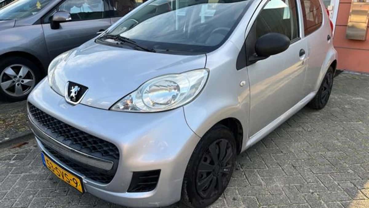 Peugeot 107 (2011) — foto 1