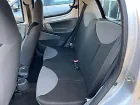 Peugeot 107 (2011) thumbnail 7