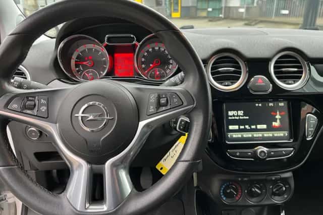 Opel Adam (2018) thumbnail 8