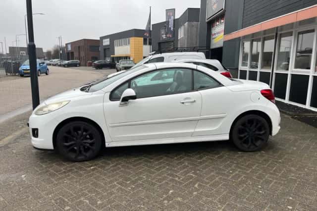 Peugeot 207 (2010) thumbnail 3
