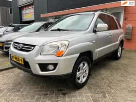 Kia Sportage (2009) thumbnail 2