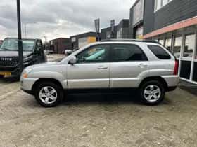 Kia Sportage (2009) thumbnail 3