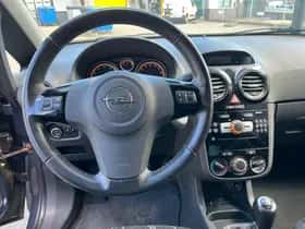 Opel Corsa (2010) thumbnail 8
