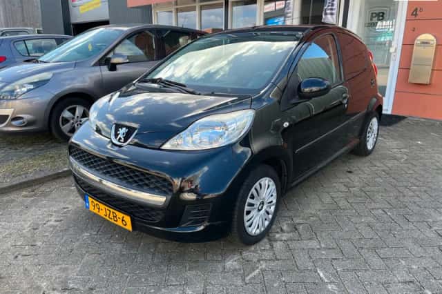 Peugeot 107 (2009) thumbnail 2