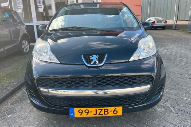 Peugeot 107 (2009) thumbnail 4