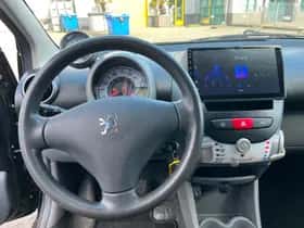 Peugeot 107 (2009) thumbnail 8
