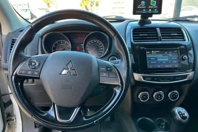 Mitsubishi ASX (2015) thumbnail 9