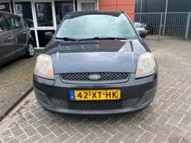 Ford Fiesta (2007) thumbnail 4