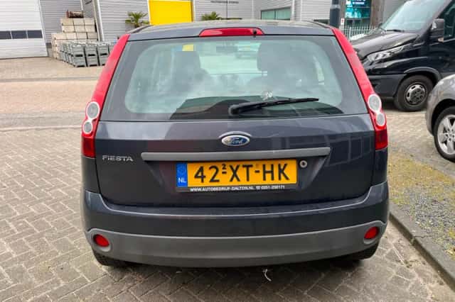 Ford Fiesta (2007) thumbnail 5