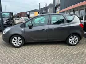 Opel Meriva (2012) thumbnail 3
