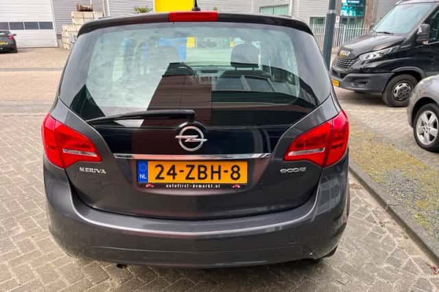 Opel Meriva (2012) thumbnail 5