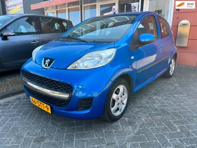 Peugeot 107 (2011) — foto 1