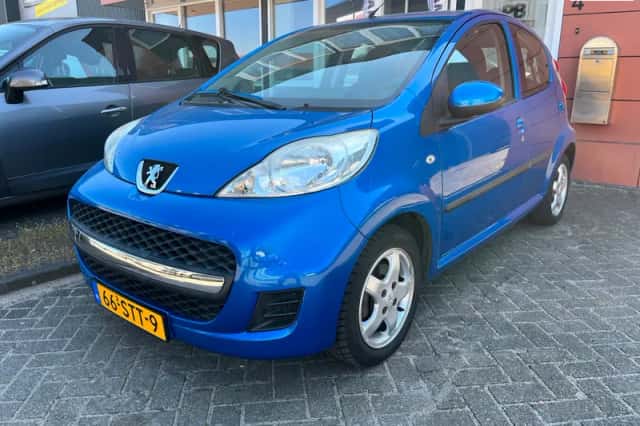 Peugeot 107 (2011) thumbnail 2