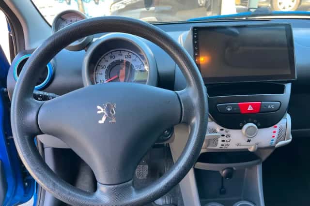 Peugeot 107 (2011) thumbnail 8