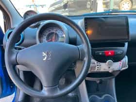 Peugeot 107 (2011) thumbnail 8