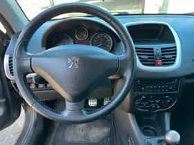 Peugeot 206 (2011) thumbnail 8
