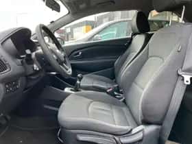 Kia Rio (2012) thumbnail 6