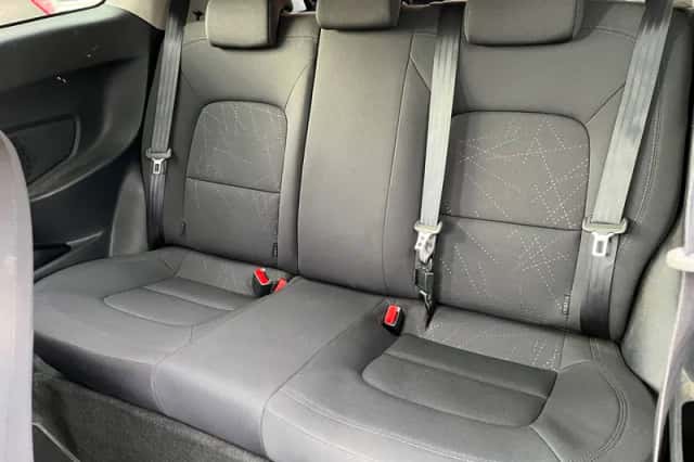 Kia Rio (2012) thumbnail 7