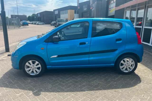 Suzuki Alto (2015) thumbnail 3