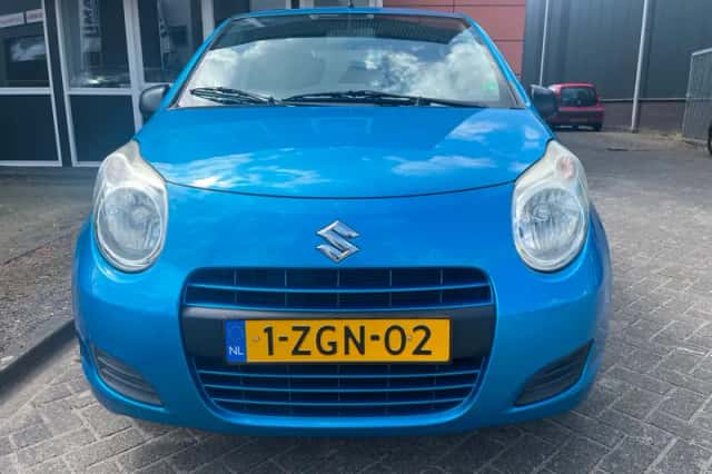 Suzuki Alto (2015) thumbnail 4