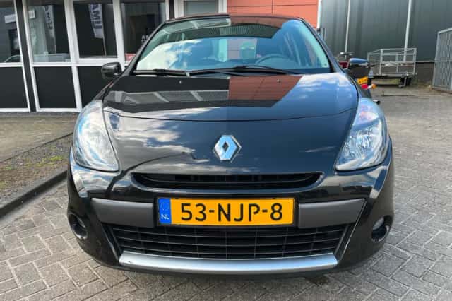 Renault Clio (2010) thumbnail 4