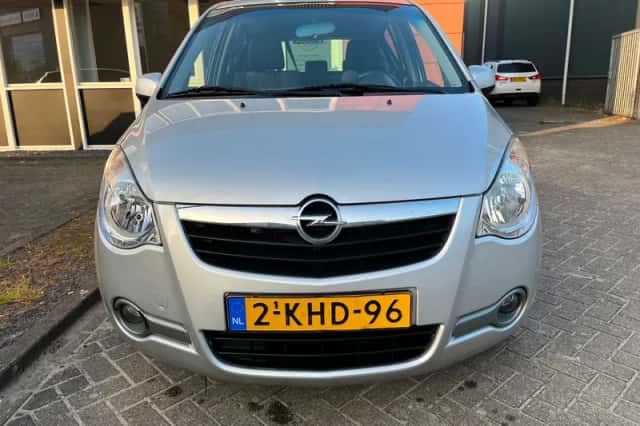 Opel Agila (2013) thumbnail 5