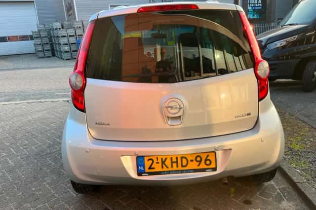 Opel Agila (2013) thumbnail 3