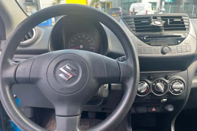 Suzuki Alto (2015) thumbnail 6