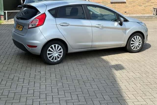 Ford Fiesta (2017) thumbnail 4