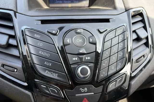Ford Fiesta (2017) thumbnail 6