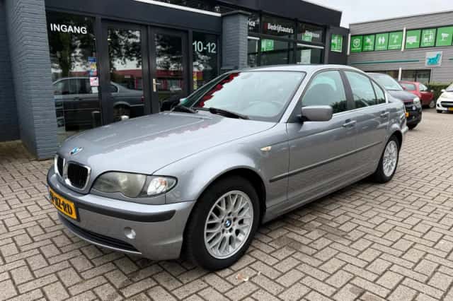 BMW 3-Serie (2004) thumbnail 2