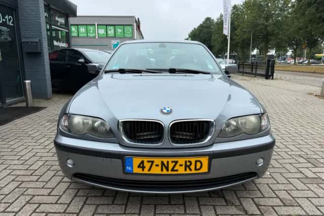 BMW 3-Serie (2004) thumbnail 3