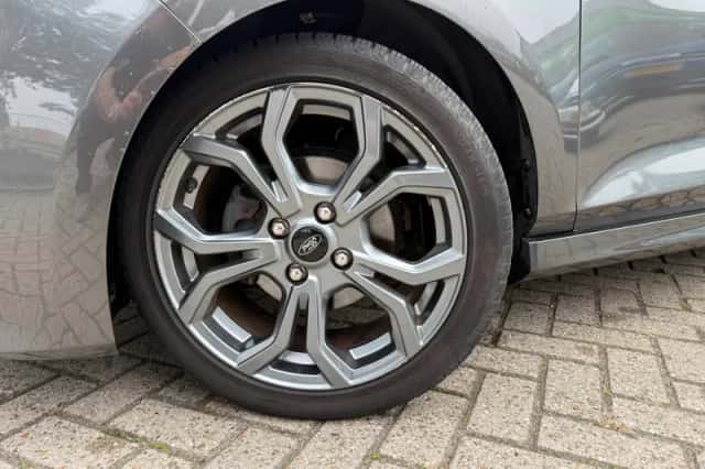 Ford Fiesta (2020) thumbnail 3