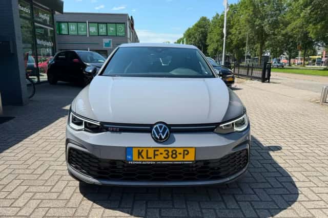 Volkswagen Golf (2023) thumbnail 3