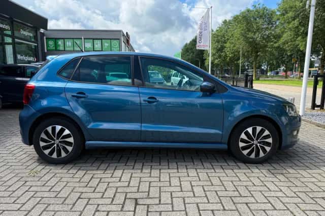 Volkswagen Polo (2017) thumbnail 5