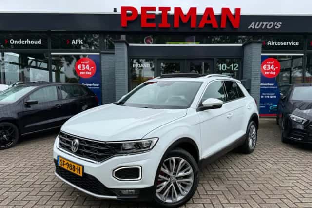 Volkswagen T-Roc (2018) thumbnail 1